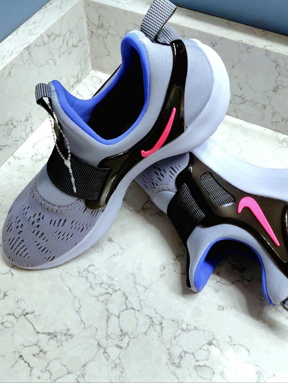 NEW Nike Renew Freedom Womens SIZE 9 Indigo Haze Purple Pink Slip On